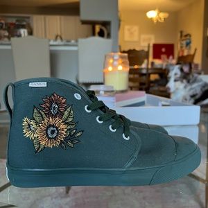 BANGS SHOES | Harvest High Tops | women’s size 8